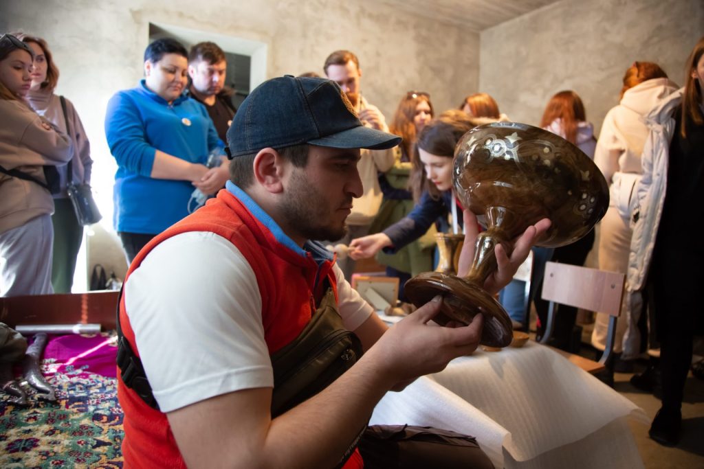 Кавказский хребет в Дагестане, горы Дагестана, республика Дагестан, туры в Дагестан, Авторский тур в Дагестан, тур в Дагестан от Inrussiatoday, Унцукульское ремесло