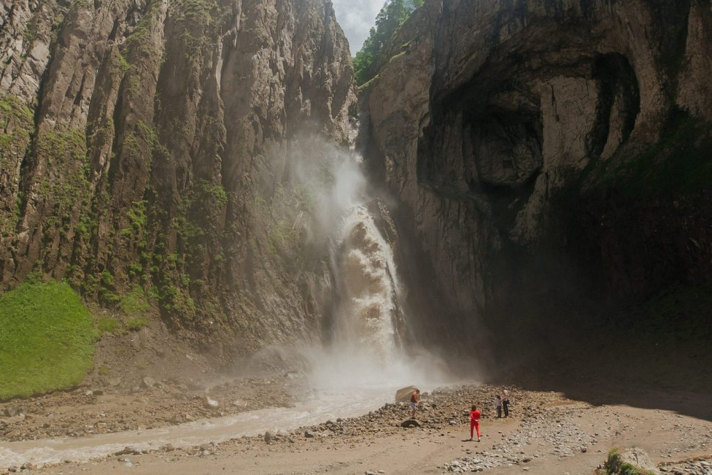 Водопад Каракая-Су, Кабардино-Балкария, Урочище Джилы-су, Тур в Джилы-су, Авторский тур в Кабардино-Балкарию, Клуб Путешествий In russia today,