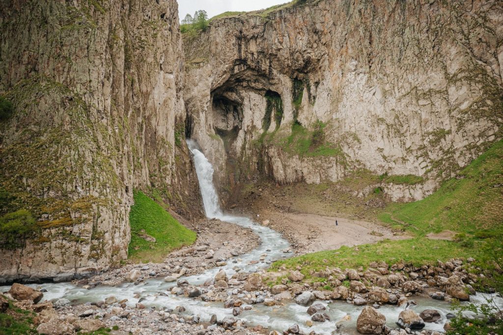 Водопад Каракая-Су, Кабардино-Балкария, Урочище Джилы-су, Тур в Джилы-су, Авторский тур в Кабардино-Балкарию, Клуб Путешествий In russia today, тур на Бермамыт, Джип-тур на Кавказ, туры на Эльбрус