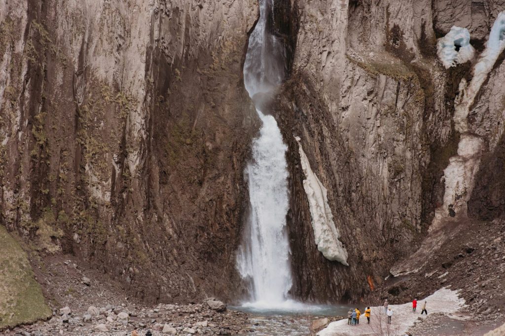 Водопад Каракая-Су, Кабардино-Балкария, Урочище Джилы-су, Тур в Джилы-су, Авторский тур в Кабардино-Балкарию, Клуб Путешествий In russia today, тур на Бермамыт, Джип-тур на Кавказ, туры на Эльбрус