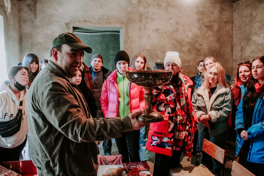 Кавказский хребет в Дагестане, горы Дагестана, республика Дагестан, туры в Дагестан, Авторский тур в Дагестан, тур в Дагестан от Inrussiatoday, Унцукульское ремесло