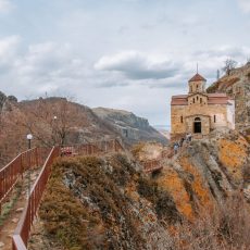 Карачаево-черкесиия, тур в Домбай, Авторский тур в Домбай, горы Северного Кавказа, Северный Кавказ, Домбай что посмотреть, летающая Тарелка Домбай, Шоанинский храм