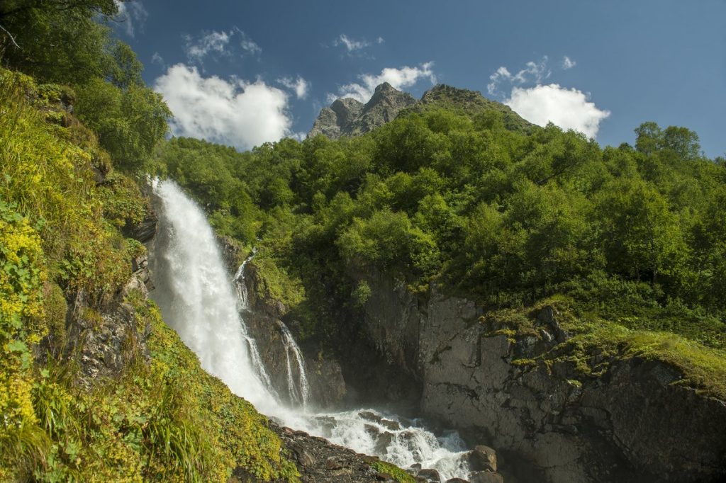 Чучхурские водопады