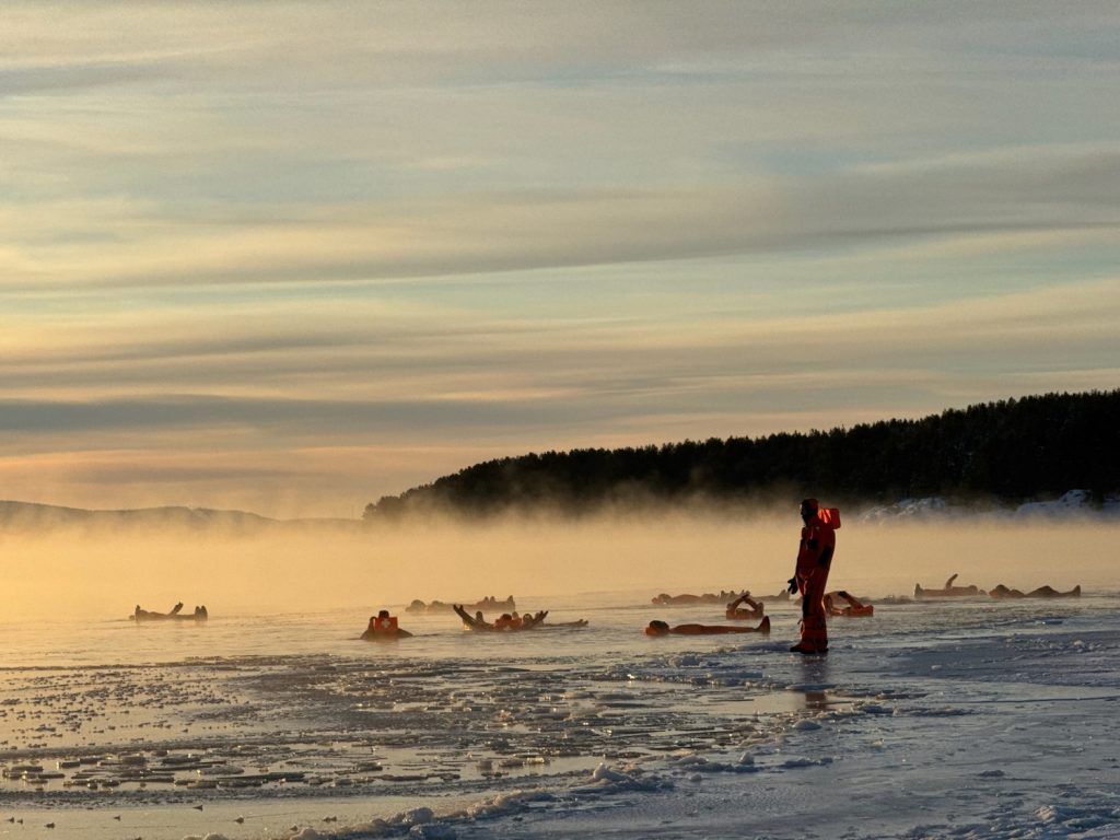 Айс-флоатинг на Белом море, Арктика, Авторский тур в Мурманскую область, Клуб Путешествий In Russia Today, Баренцево море, Кольский полуостров