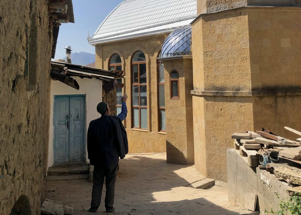 Кавказский хребет в Дагестане, горы Дагестана, республика Дагестан, туры в Дагестан, Авторский тур в Дагестан, тур в Дагестан от Inrussiatoday, Ирганайское водохранилище, Чох этно-дом